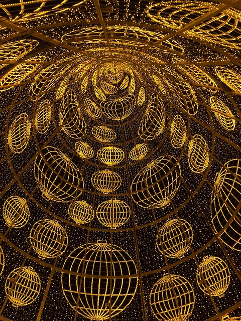 equipo analizando datos y tomando decisiones estratégicas en Madrid